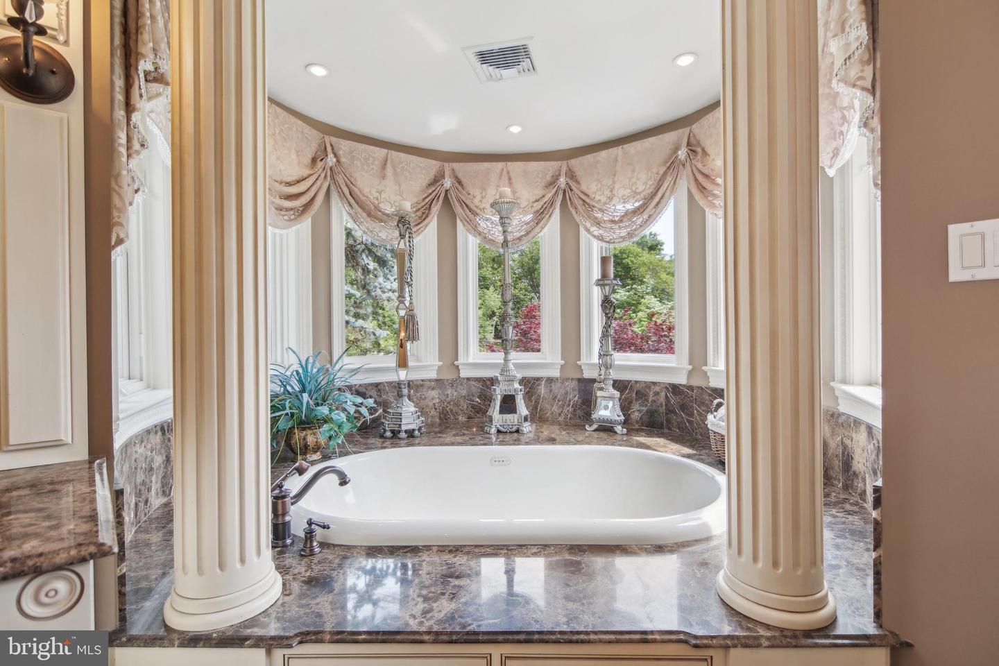 Newtown, Pennsylvania, 18940, United States, 6 Bedrooms Bedrooms, ,6 BathroomsBathrooms,Residential,Active,1849543