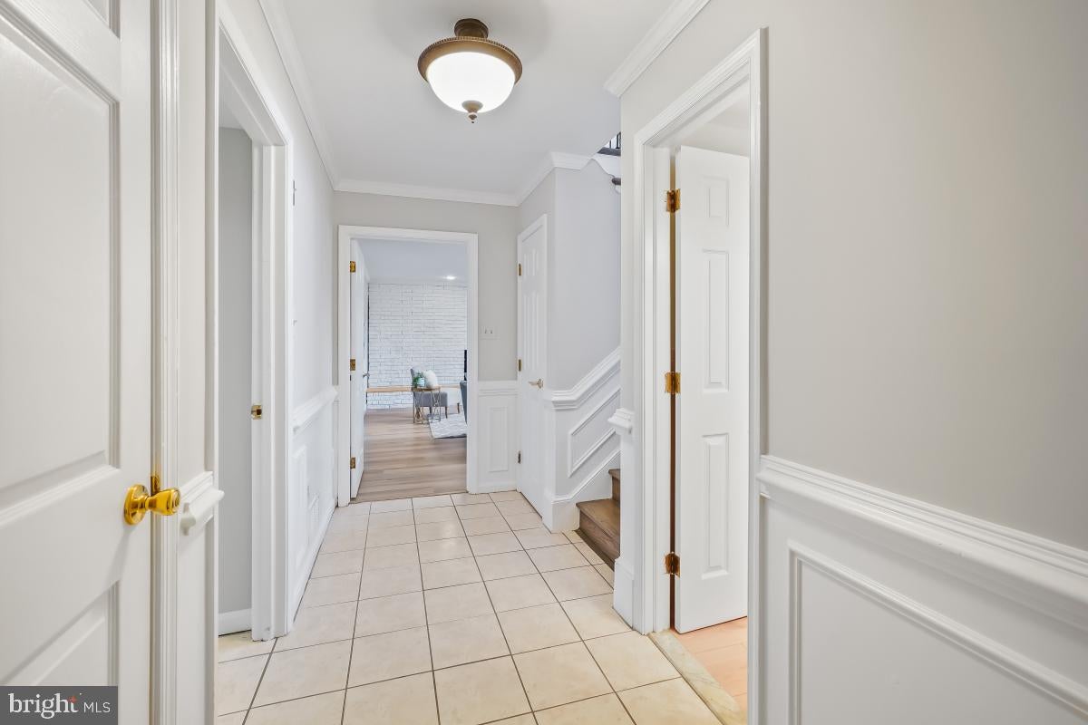 Fairfax, Virginia, 22030, United States, 5 Bedrooms Bedrooms, ,6 BathroomsBathrooms,Residential,Active,2008336