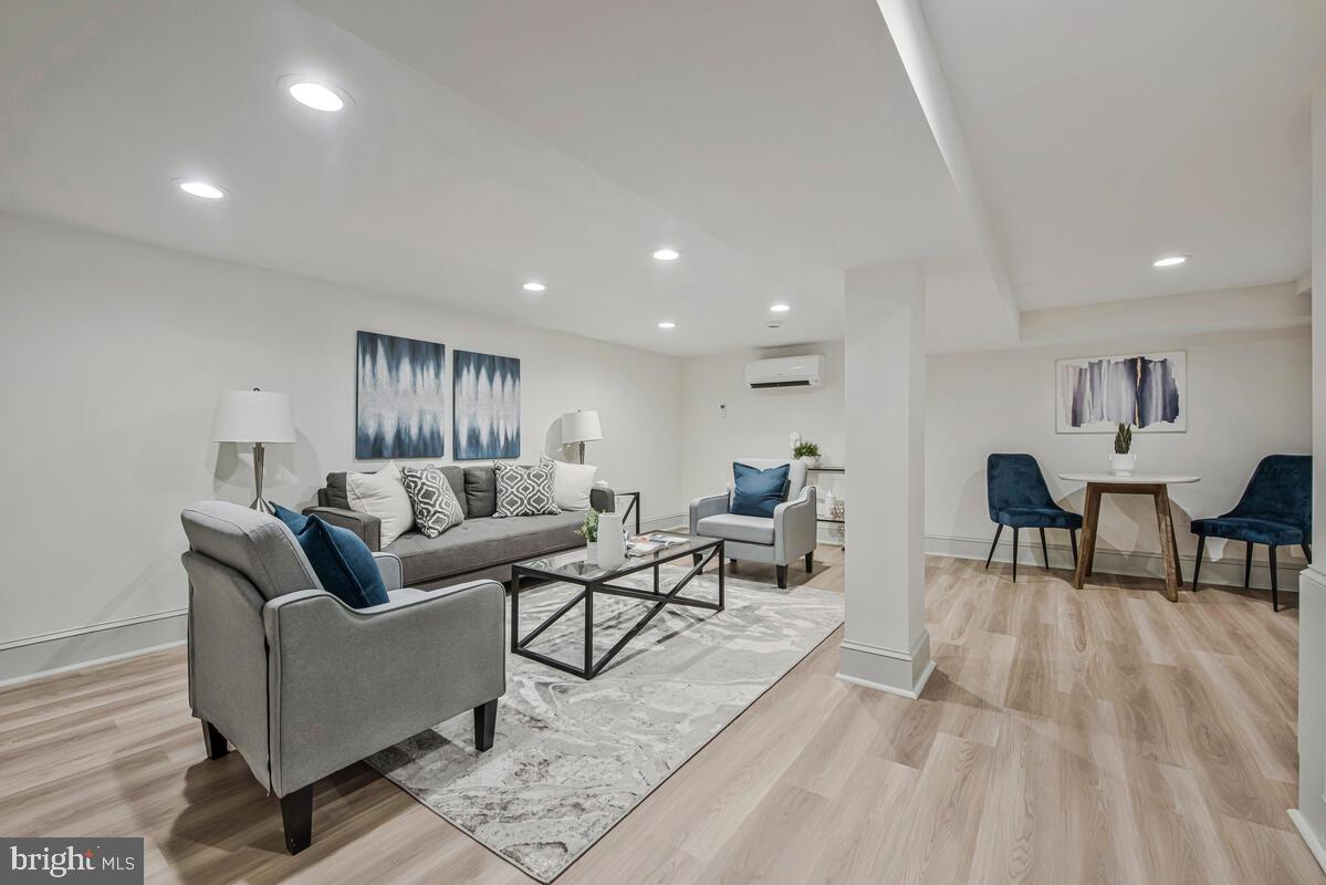 Washington, District Of Columbia, 20011, United States, 4 Bedrooms Bedrooms, ,4 BathroomsBathrooms,Residential,Active,1905358