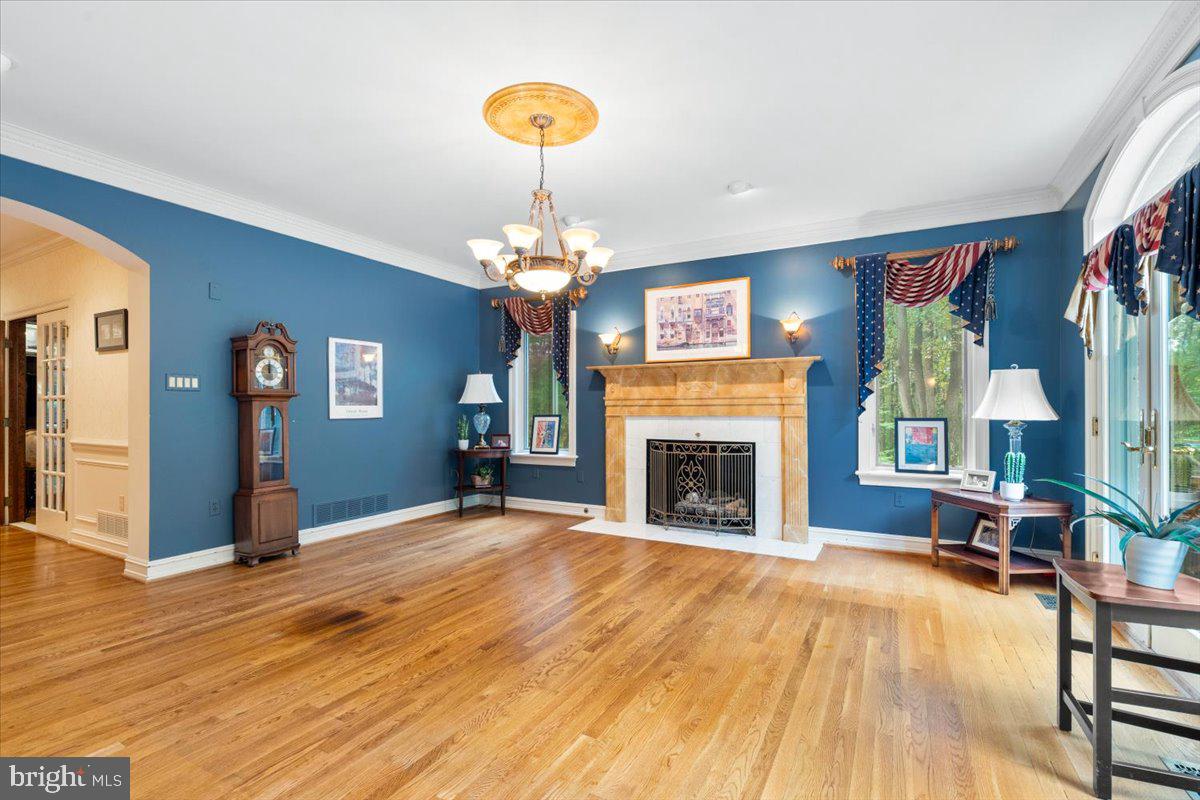 Frederick, Maryland, 21702, United States, 5 Bedrooms Bedrooms, ,8 BathroomsBathrooms,Residential,Active,2002354