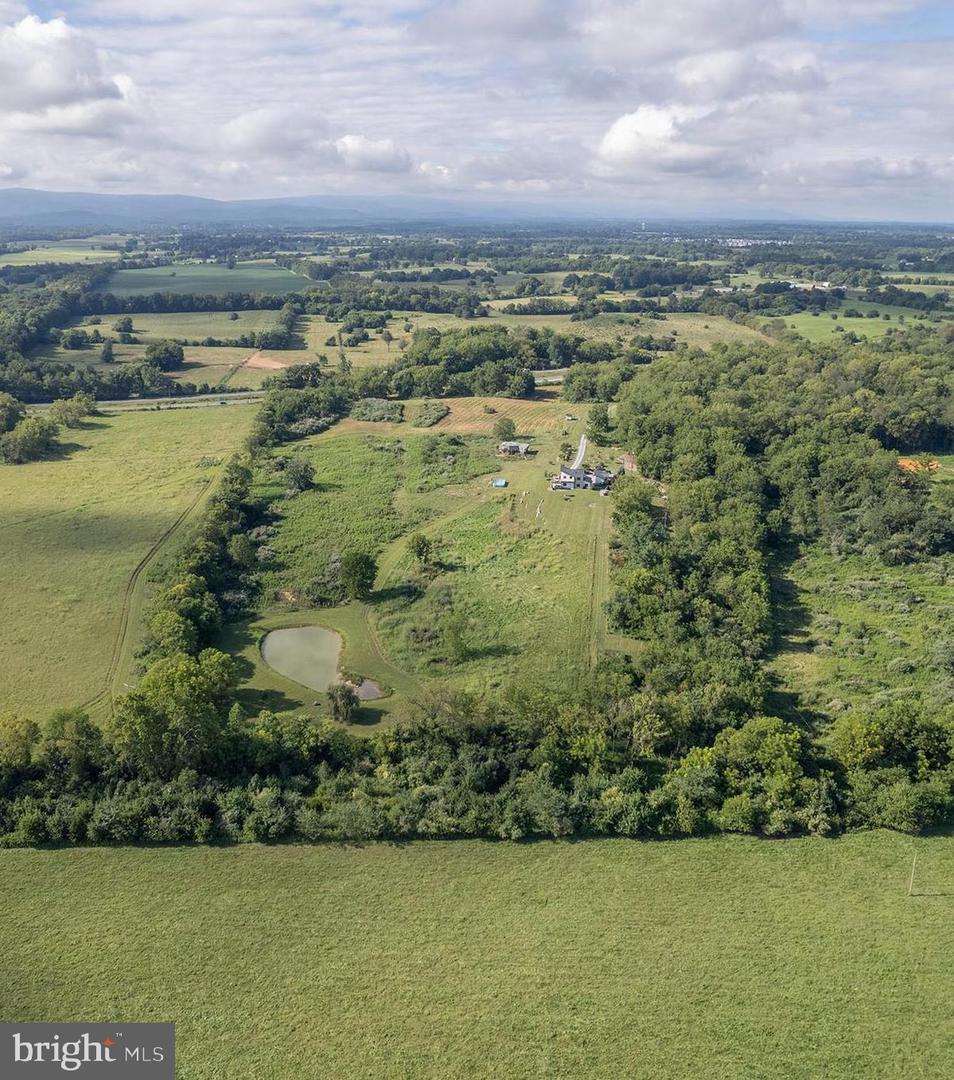 Berryville, Virginia, 22611, United States, 4 Bedrooms Bedrooms, ,4 BathroomsBathrooms,Residential,Active,1945547