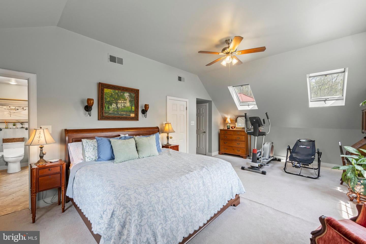 Winchester, Virginia, 22602, United States, 4 Bedrooms Bedrooms, ,4 BathroomsBathrooms,Residential,Active,2041509