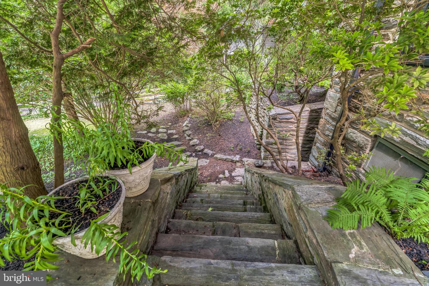 Wayne, Pennsylvania, 19087, United States, 4 Bedrooms Bedrooms, ,5 BathroomsBathrooms,Residential,Active,2003551