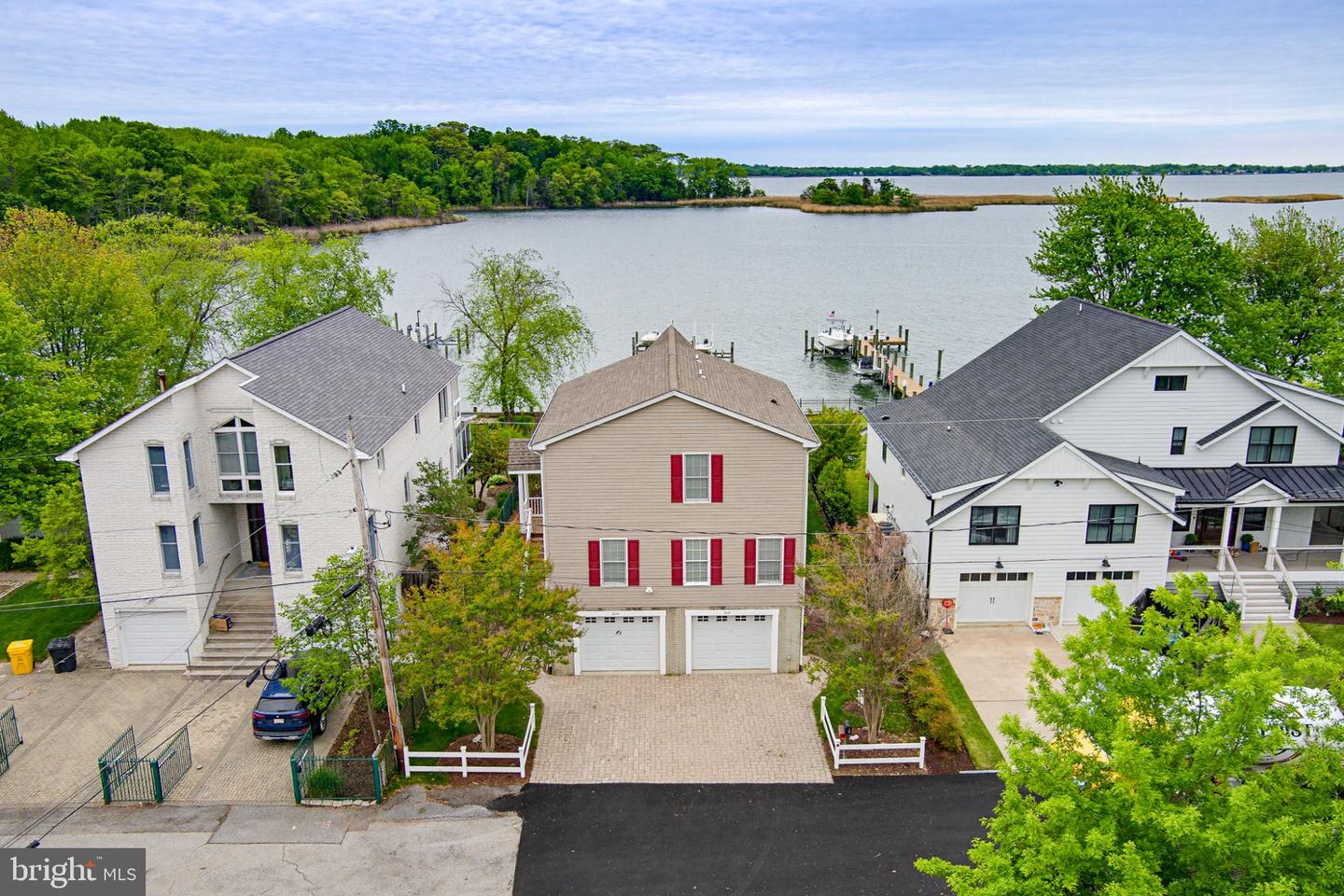 Edgewater, Maryland, 21037, United States, 3 Bedrooms Bedrooms, ,3 BathroomsBathrooms,Residential,Active,2028218