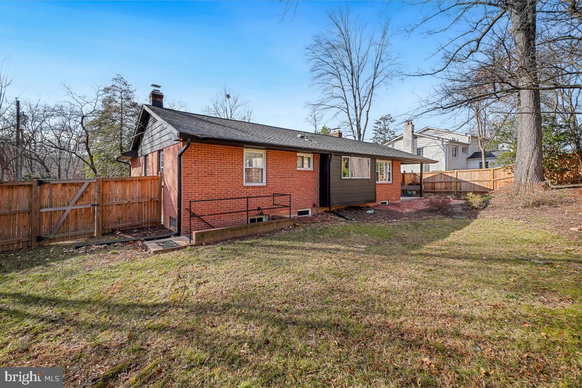 Alexandria, Virginia, 22308, United States, 3 Bedrooms Bedrooms, ,3 BathroomsBathrooms,Residential,Active,2006768