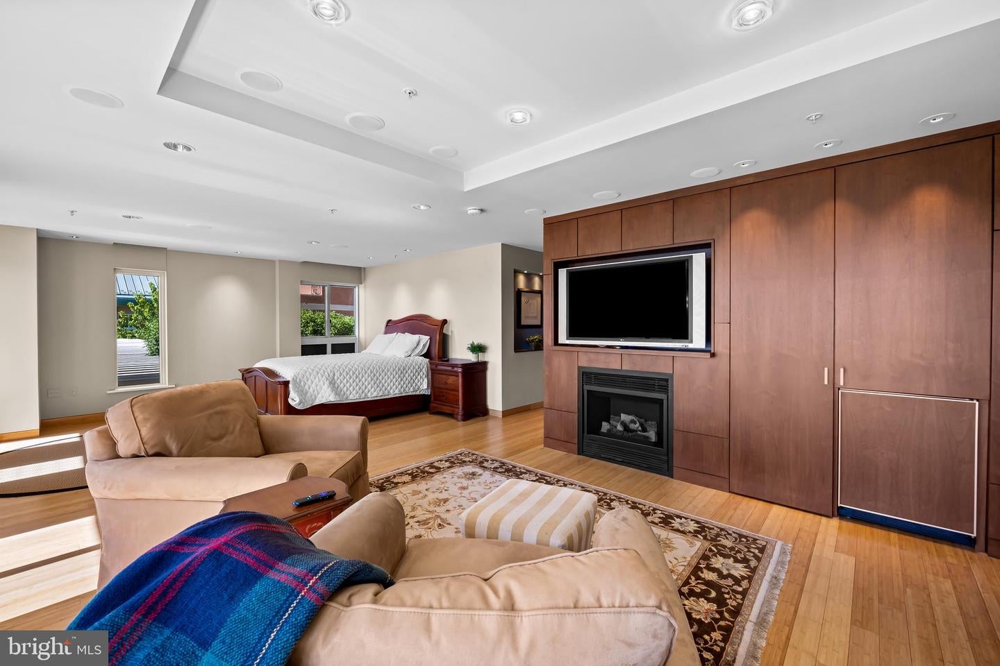 Baltimore, Maryland, 21202, United States, 3 Bedrooms Bedrooms, ,4 BathroomsBathrooms,Residential,Active,1963429