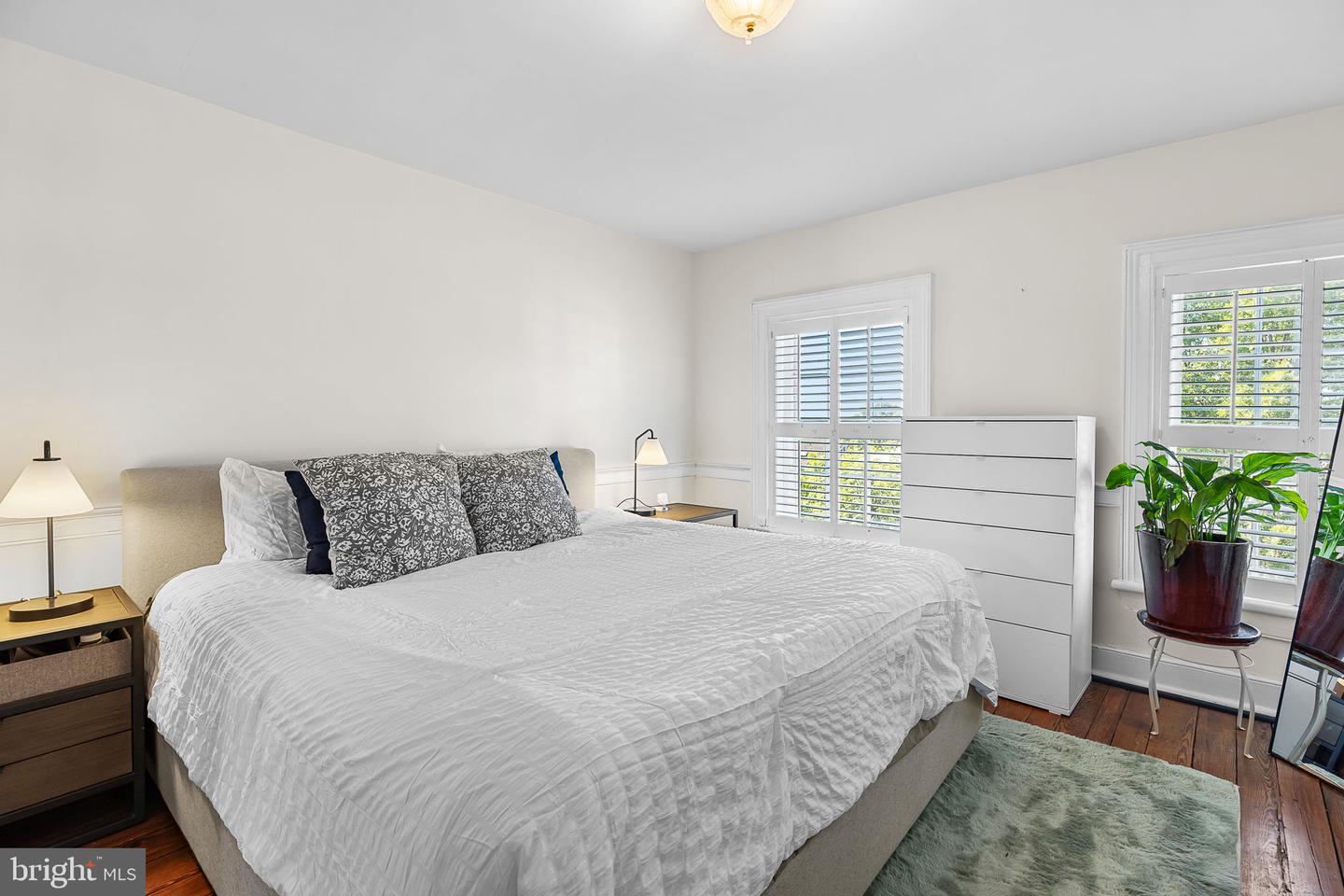 Alexandria, Virginia, 22314, United States, 3 Bedrooms Bedrooms, ,3 BathroomsBathrooms,Residential,Active,1927676