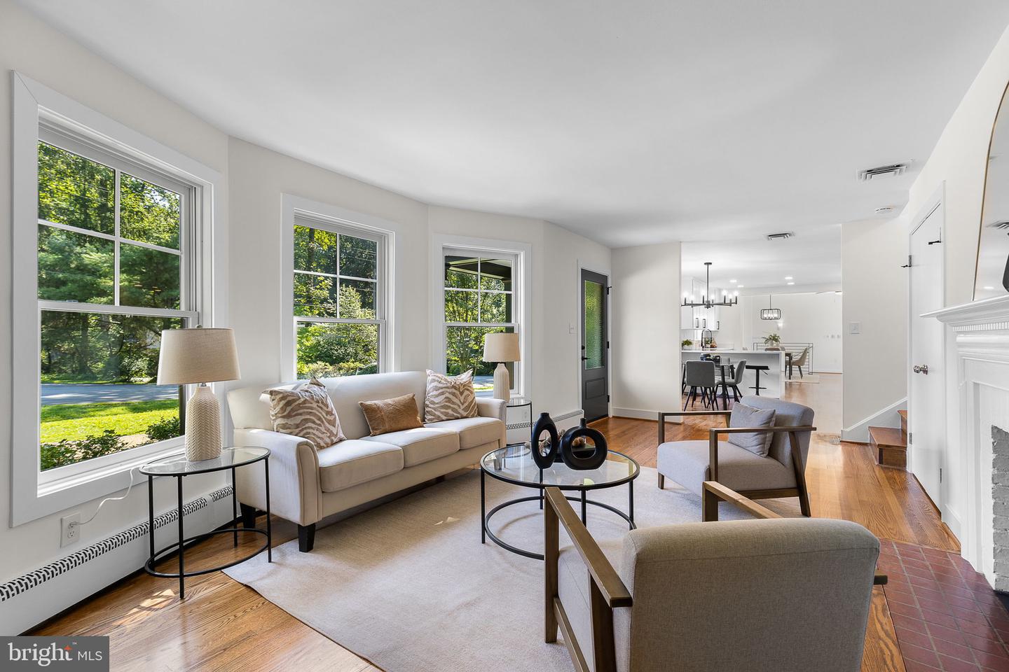 Falls Church, Virginia, 22044, United States, 4 Bedrooms Bedrooms, ,3 BathroomsBathrooms,Residential,Active,1894525