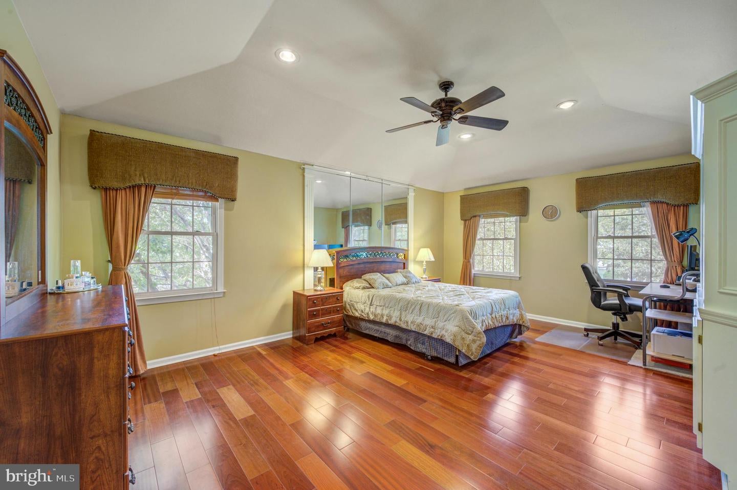 Plainsboro, New Jersey, 08536, United States, 5 Bedrooms Bedrooms, ,4 BathroomsBathrooms,Residential,Active,1936613