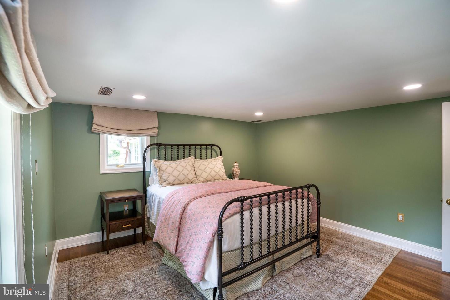 State College, Pennsylvania, 16803, United States, 5 Bedrooms Bedrooms, ,5 BathroomsBathrooms,Residential,Active,1946528