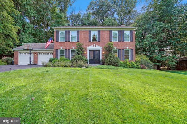 11559 HOLLY BRIAR LN, GREAT FALLS, VA 22066 - Image 1