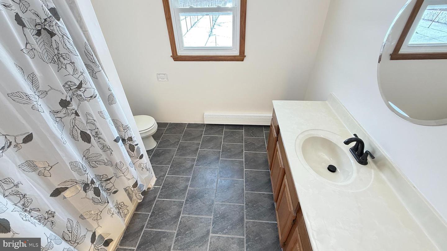 Waymart, Pennsylvania, 18472, United States, 4 Bedrooms Bedrooms, ,2 BathroomsBathrooms,Residential,Active,2007156