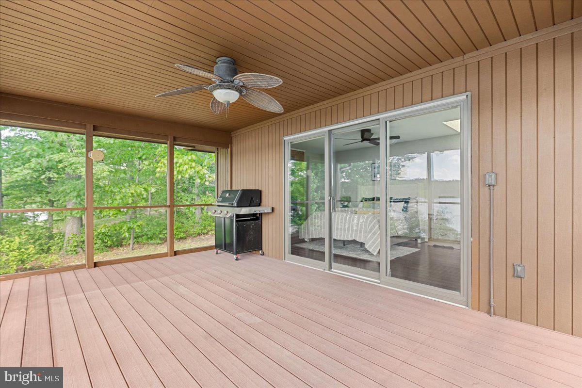 Stafford, Virginia, 22554, United States, 5 Bedrooms Bedrooms, ,3 BathroomsBathrooms,Residential,Active,2045399