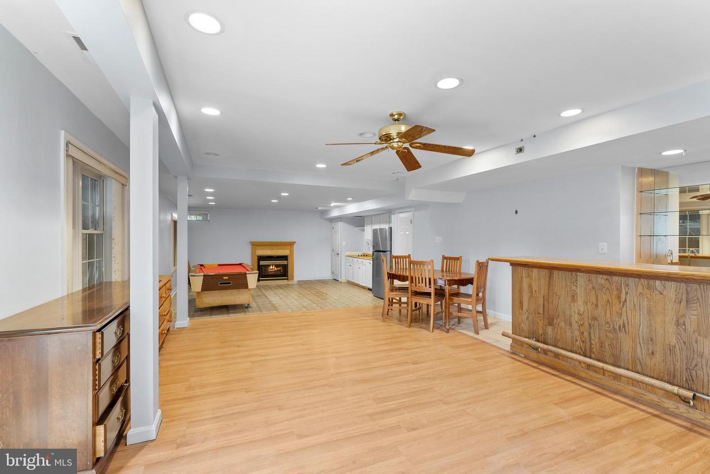 Gaithersburg, Maryland, 20879, United States, 5 Bedrooms Bedrooms, ,5 BathroomsBathrooms,Residential,Active,1999190