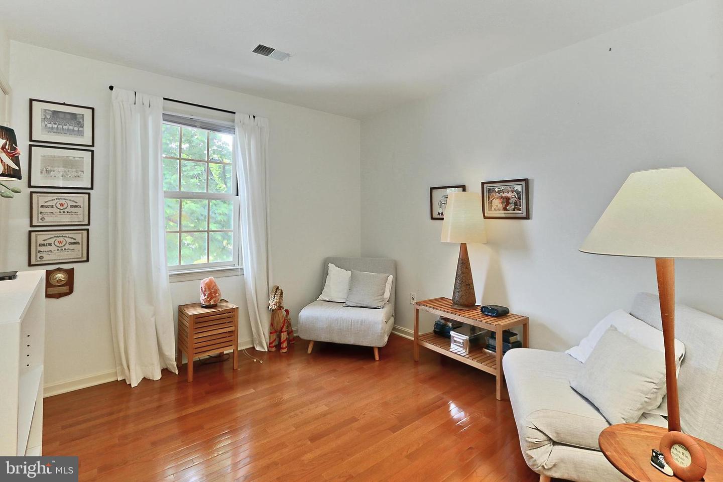 Fairfax, Virginia, 22032, United States, 4 Bedrooms Bedrooms, ,3 BathroomsBathrooms,Residential,Active,1810450