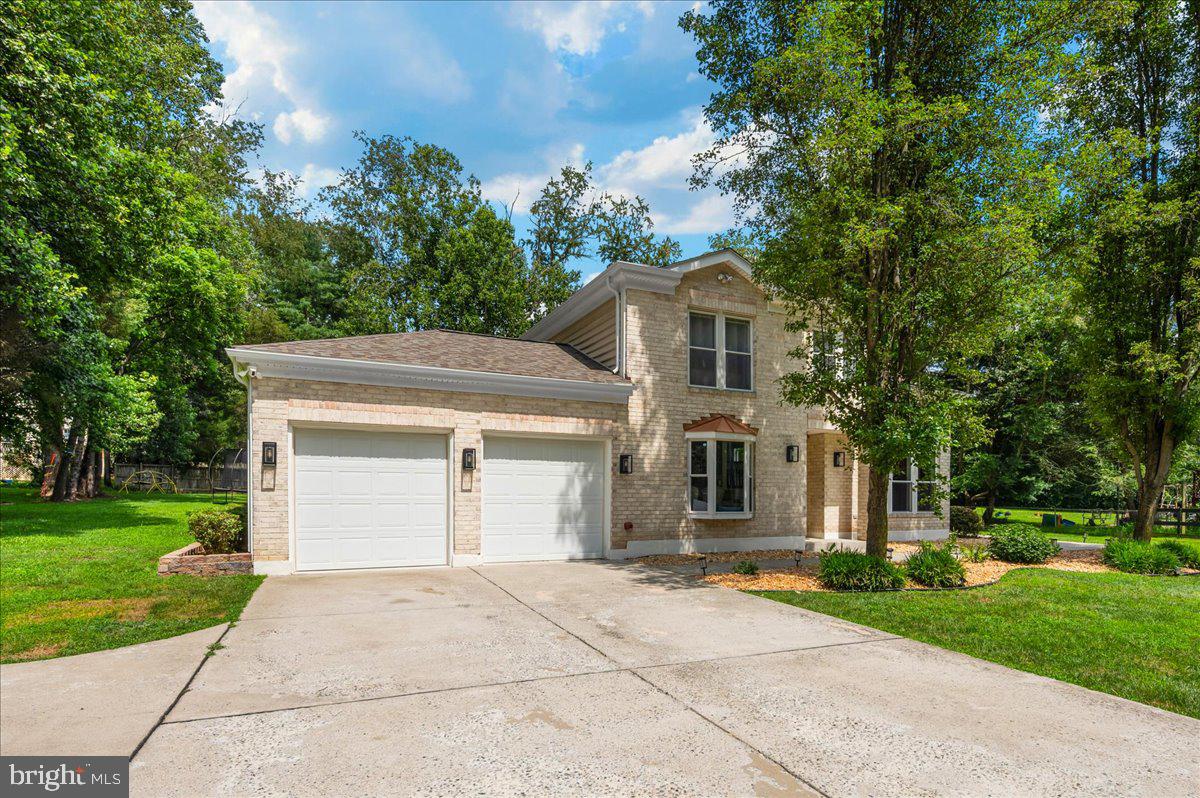 Fairfax, Virginia, 22030, United States, 5 Bedrooms Bedrooms, ,4 BathroomsBathrooms,Residential,Active,1892608