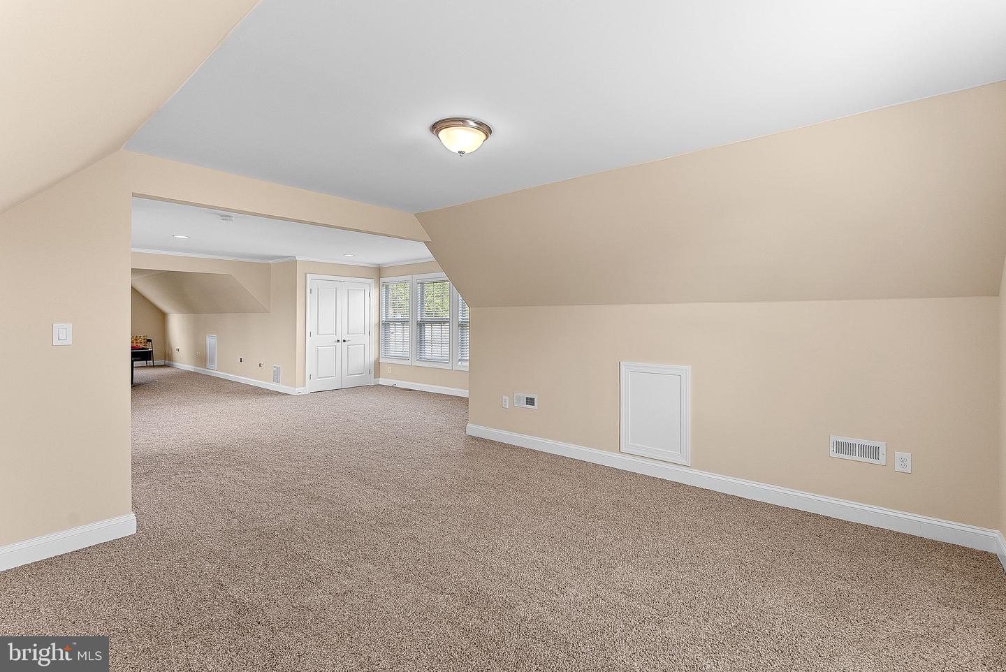 Annandale, Virginia, 22003, United States, 4 Bedrooms Bedrooms, ,4 BathroomsBathrooms,Residential,Active,2044601