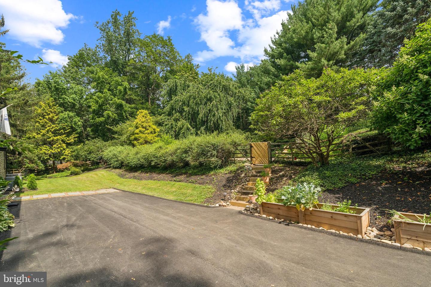 Wayne, Pennsylvania, 19087, United States, 4 Bedrooms Bedrooms, ,5 BathroomsBathrooms,Residential,Active,2003551