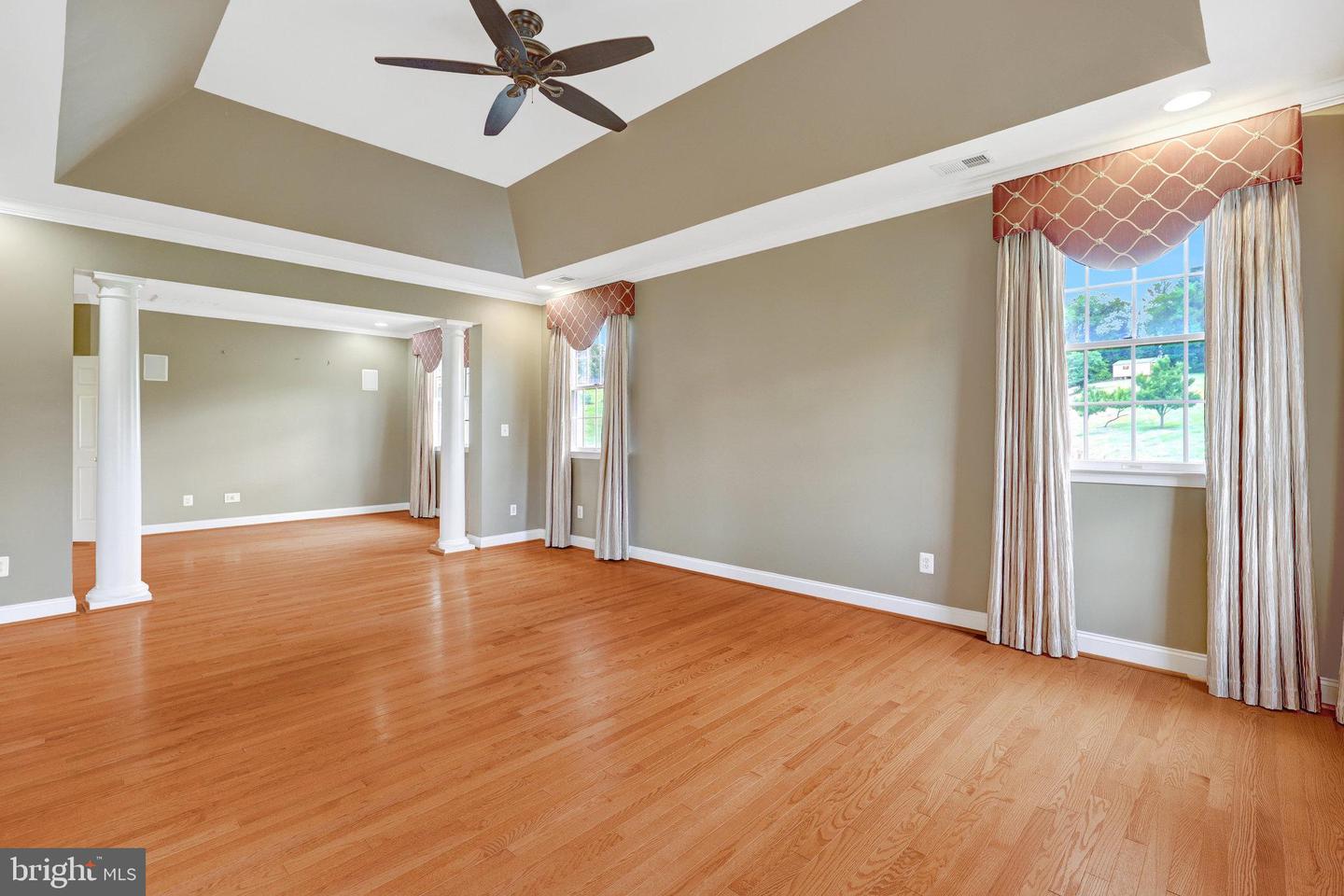 Leesburg, Virginia, 20175, United States, 4 Bedrooms Bedrooms, ,5 BathroomsBathrooms,Residential,Active,1894598