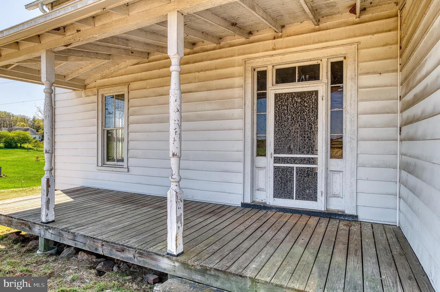 Culpeper, Virginia, 22701, United States, 4 Bedrooms Bedrooms, ,1 BathroomBathrooms,Residential,Active,1799358