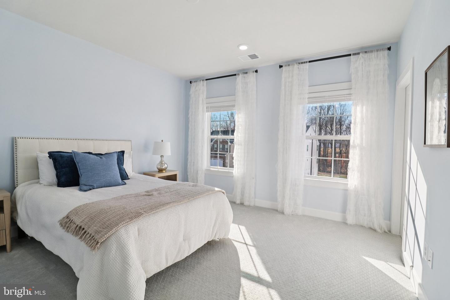 Bowie, Maryland, 20716, United States, 5 Bedrooms Bedrooms, ,5 BathroomsBathrooms,Residential,Active,2006775