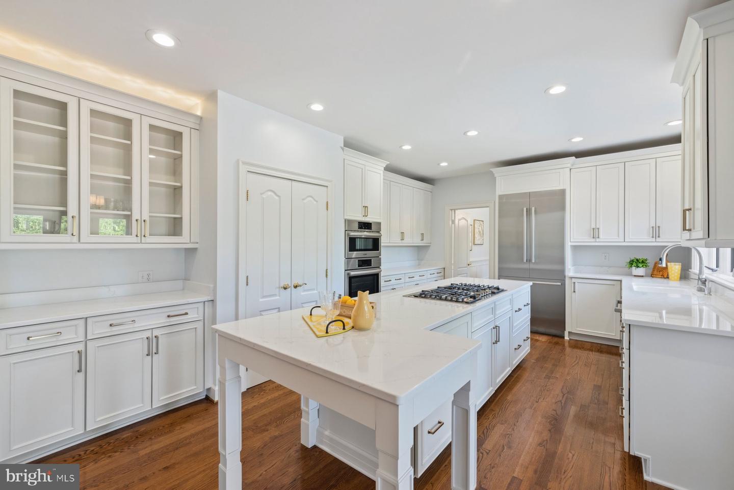 North Potomac, Maryland, 20878, United States, 5 Bedrooms Bedrooms, ,6 BathroomsBathrooms,Residential,Active,2045699