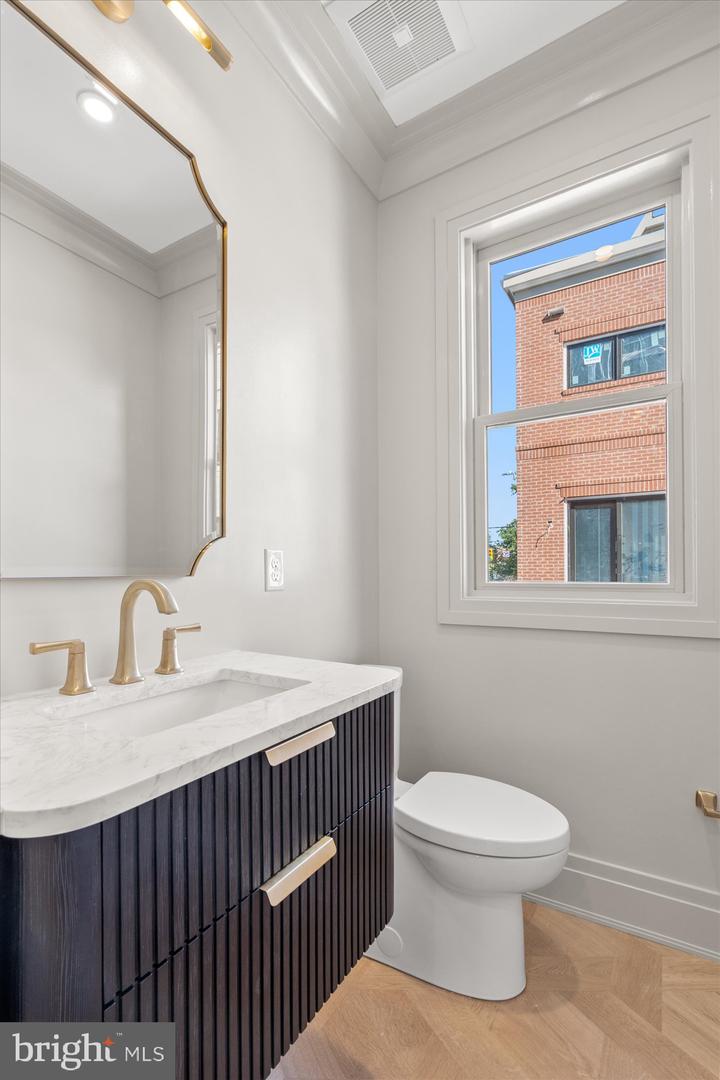 Alexandria, Virginia, 22314, United States, 4 Bedrooms Bedrooms, ,5 BathroomsBathrooms,Residential,Active,1962172