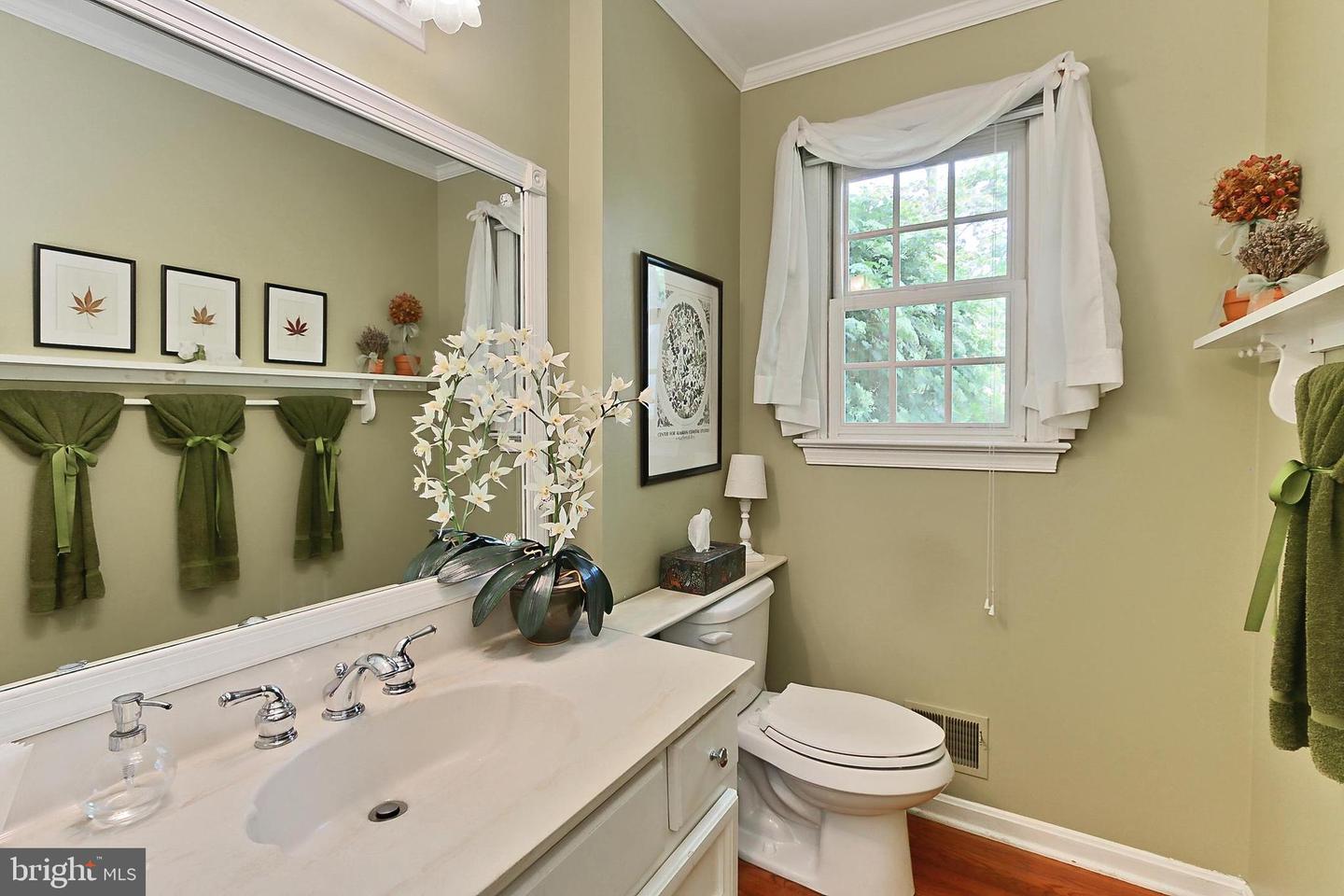 Fairfax, Virginia, 22032, United States, 4 Bedrooms Bedrooms, ,3 BathroomsBathrooms,Residential,Active,1810450