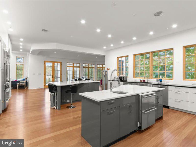 Potomac, Maryland, 20854, United States, 6 Bedrooms Bedrooms, ,7 BathroomsBathrooms,Residential,Active,1927645