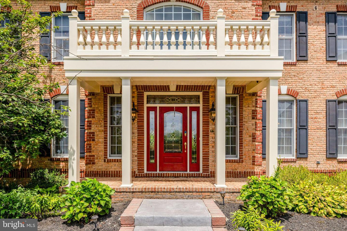 Leesburg, Virginia, 20175, United States, 4 Bedrooms Bedrooms, ,5 BathroomsBathrooms,Residential,Active,1894598