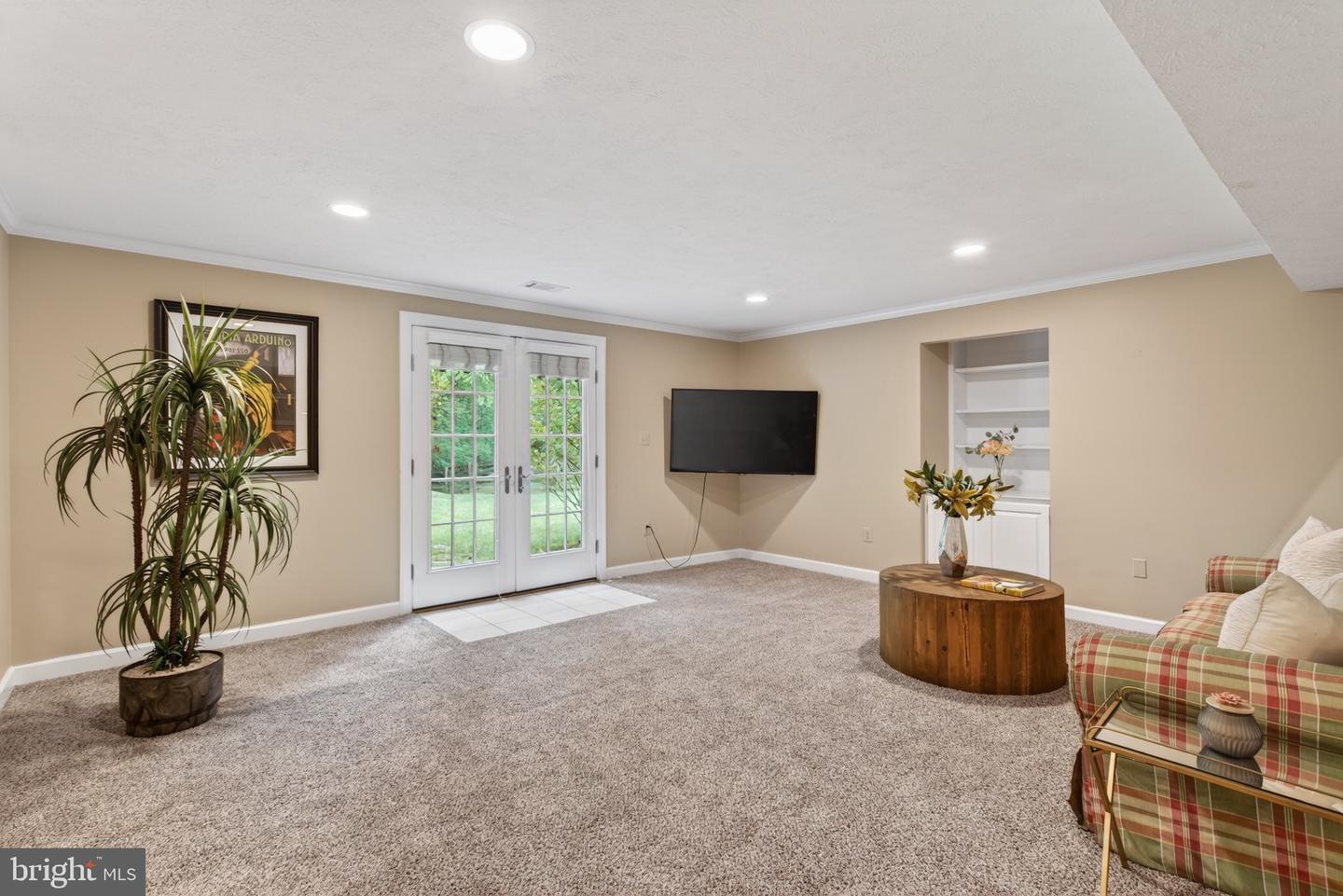 Fairfax Station, Virginia, 22039, United States, 5 Bedrooms Bedrooms, ,5 BathroomsBathrooms,Residential,Pending,2045787