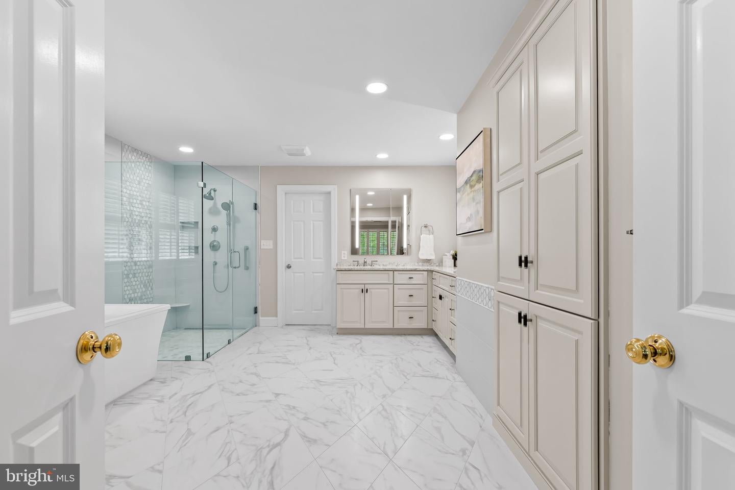 Ellicott City, Maryland, 21042, United States, 5 Bedrooms Bedrooms, ,5 BathroomsBathrooms,Residential,Active,2044187