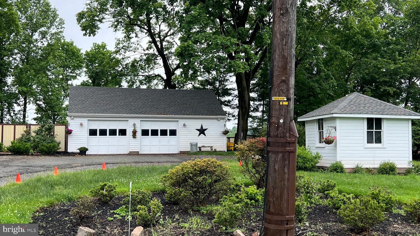 Pennington, New Jersey, 08534, United States, ,2 BathroomsBathrooms,Residential,Pending,1702150