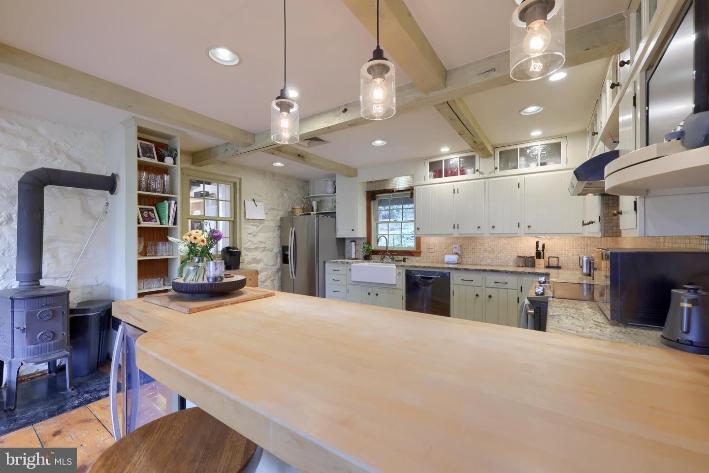 Reading, Pennsylvania, 19606, United States, 5 Bedrooms Bedrooms, ,4 BathroomsBathrooms,Residential,Active,2045028