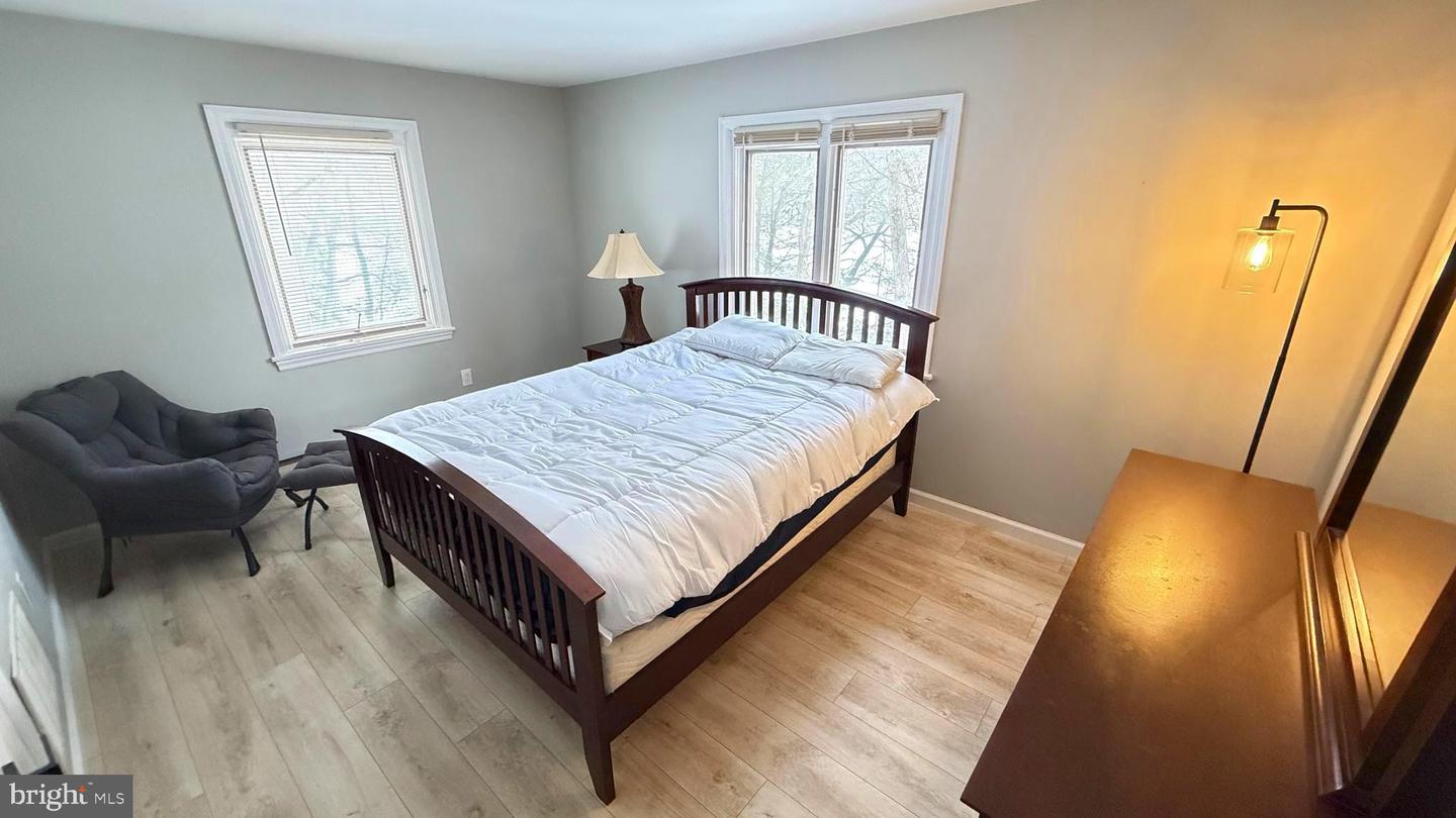 Lakeville, Pennsylvania, 18438, United States, 4 Bedrooms Bedrooms, ,2 BathroomsBathrooms,Residential,Active,2007650