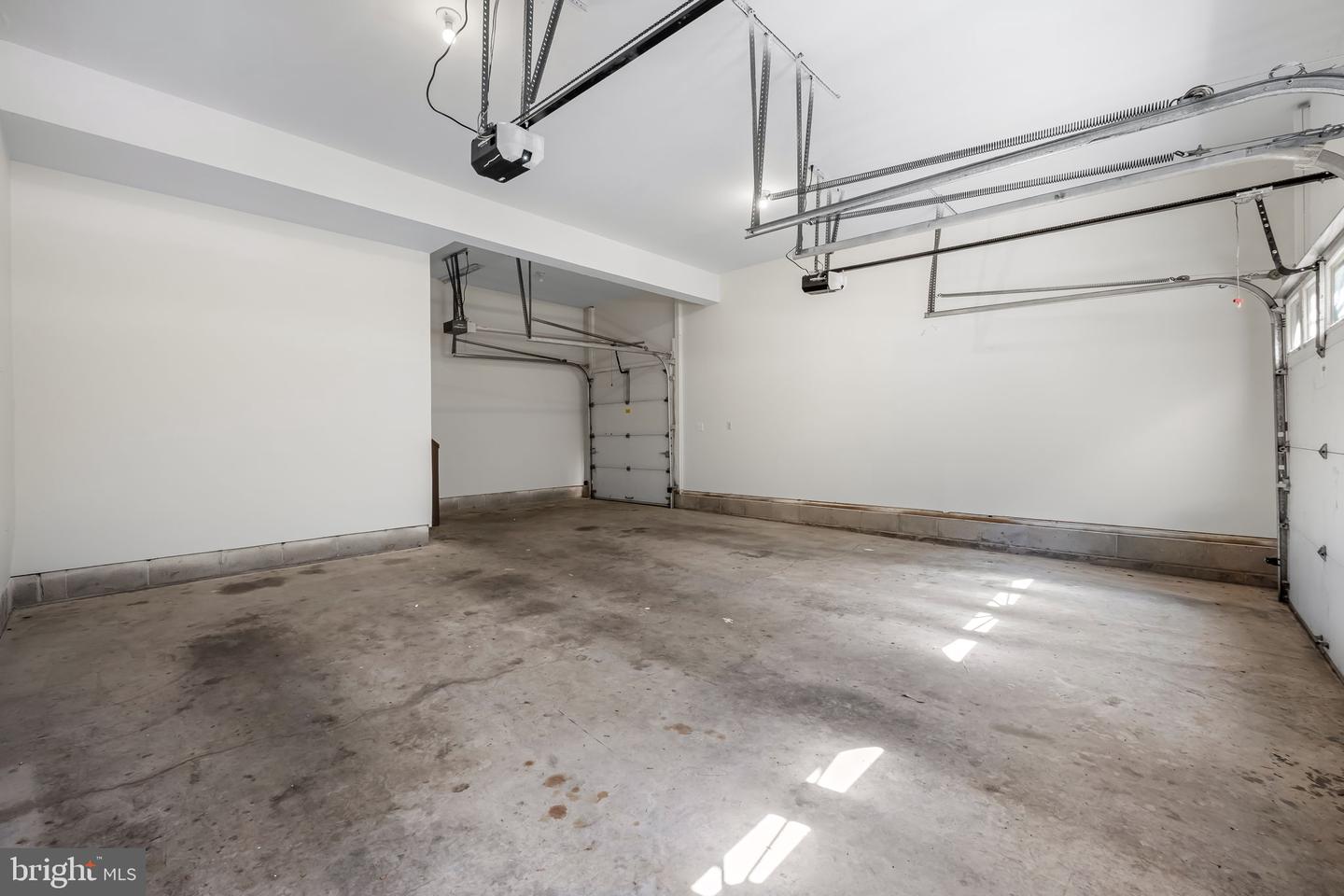 Ellicott City, Maryland, 21042, United States, 5 Bedrooms Bedrooms, ,5 BathroomsBathrooms,Residential,Pending,2045798
