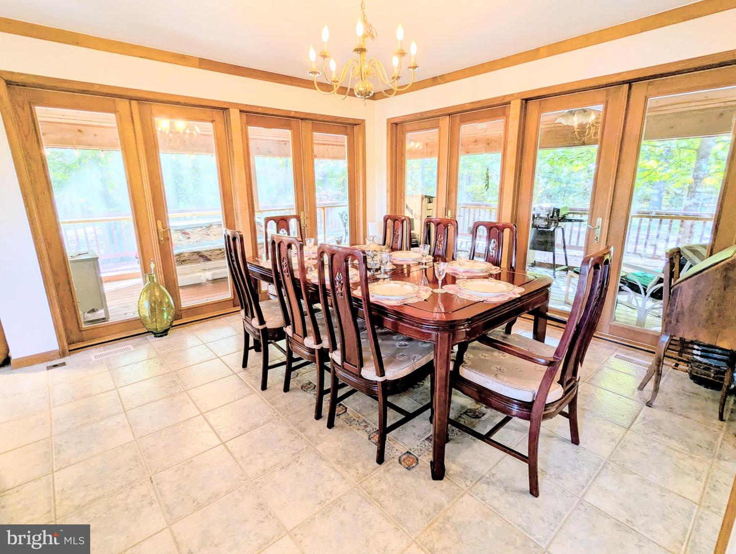 Queenstown, Maryland, 21658, United States, 4 Bedrooms Bedrooms, ,3 BathroomsBathrooms,Residential,Active,1973642