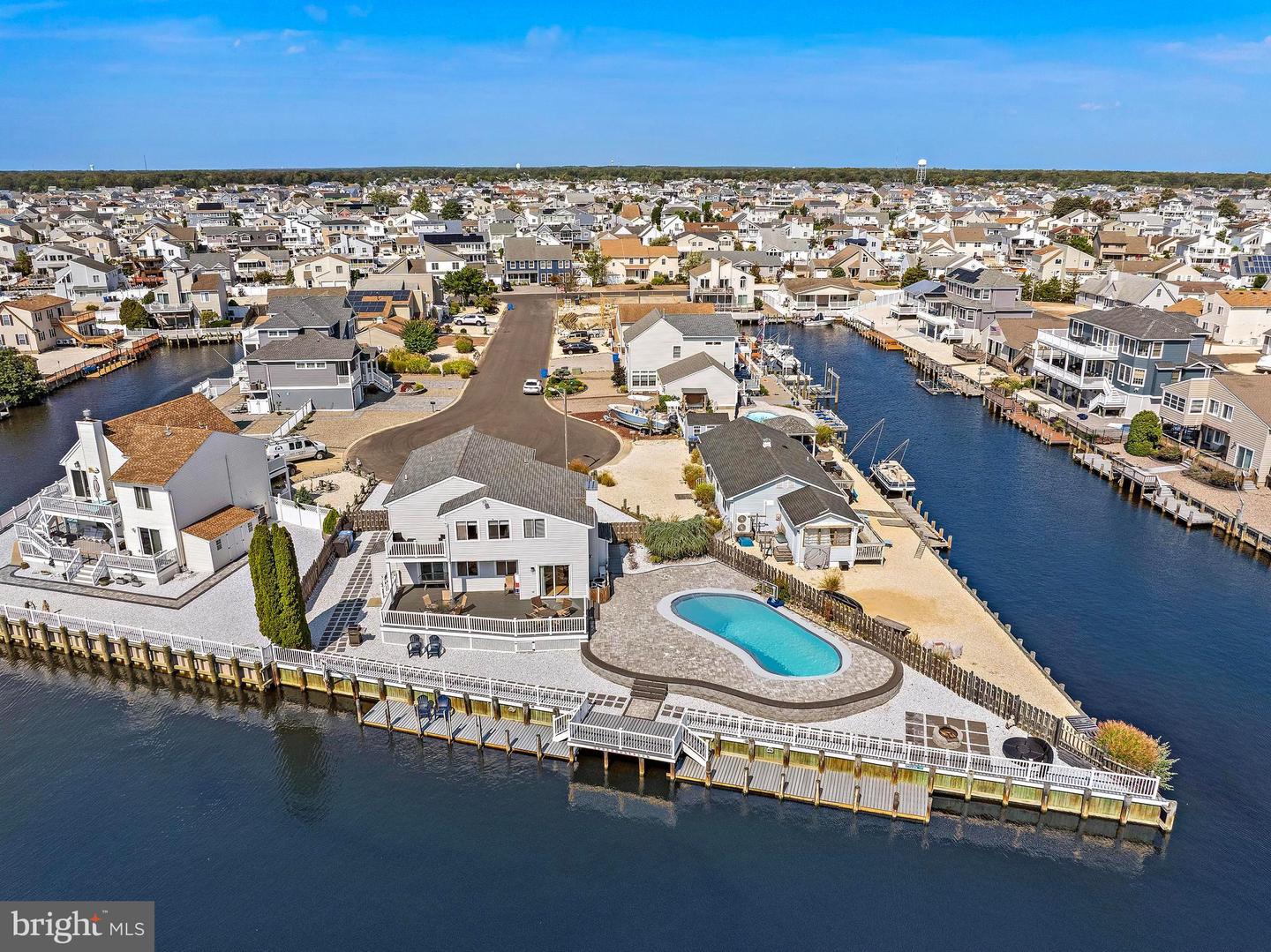 Manahawkin, New Jersey, 08050, United States, 4 Bedrooms Bedrooms, ,3 BathroomsBathrooms,Residential,Active,1885030