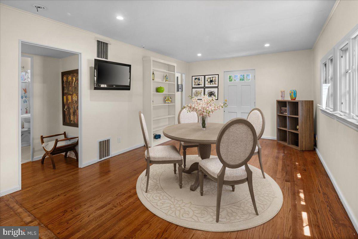 Princeton, New Jersey, 08540, United States, 6 Bedrooms Bedrooms, ,7 BathroomsBathrooms,Residential,Active,2011847