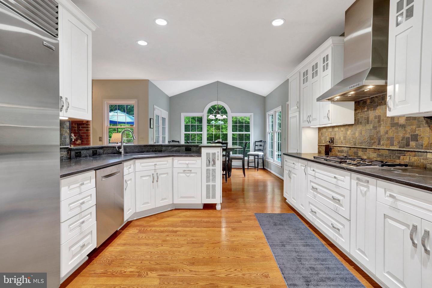 Lorton, Virginia, 22079, United States, 4 Bedrooms Bedrooms, ,4 BathroomsBathrooms,Residential,Active,2045767