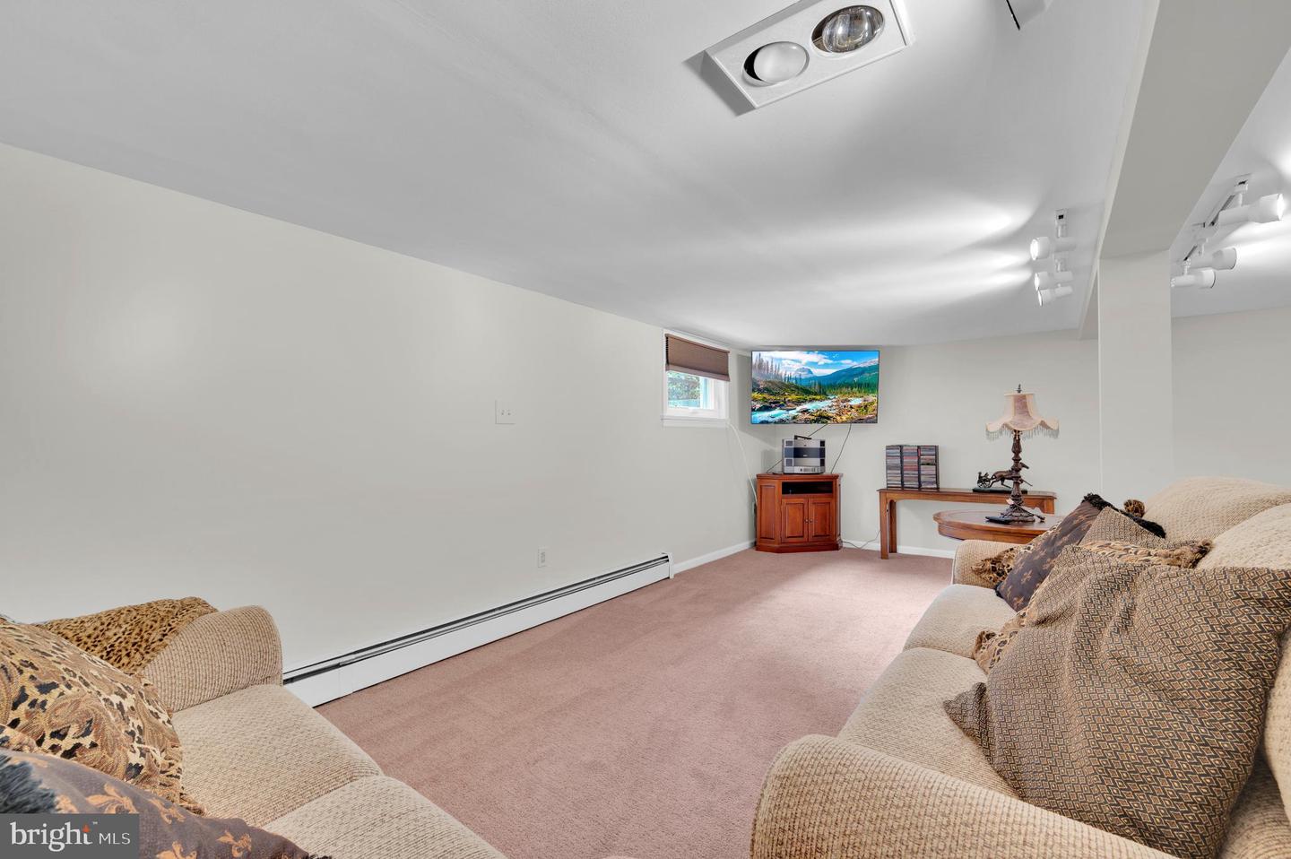 Freehold, New Jersey, 07728, United States, 3 Bedrooms Bedrooms, ,3 BathroomsBathrooms,Residential,Active,1922297