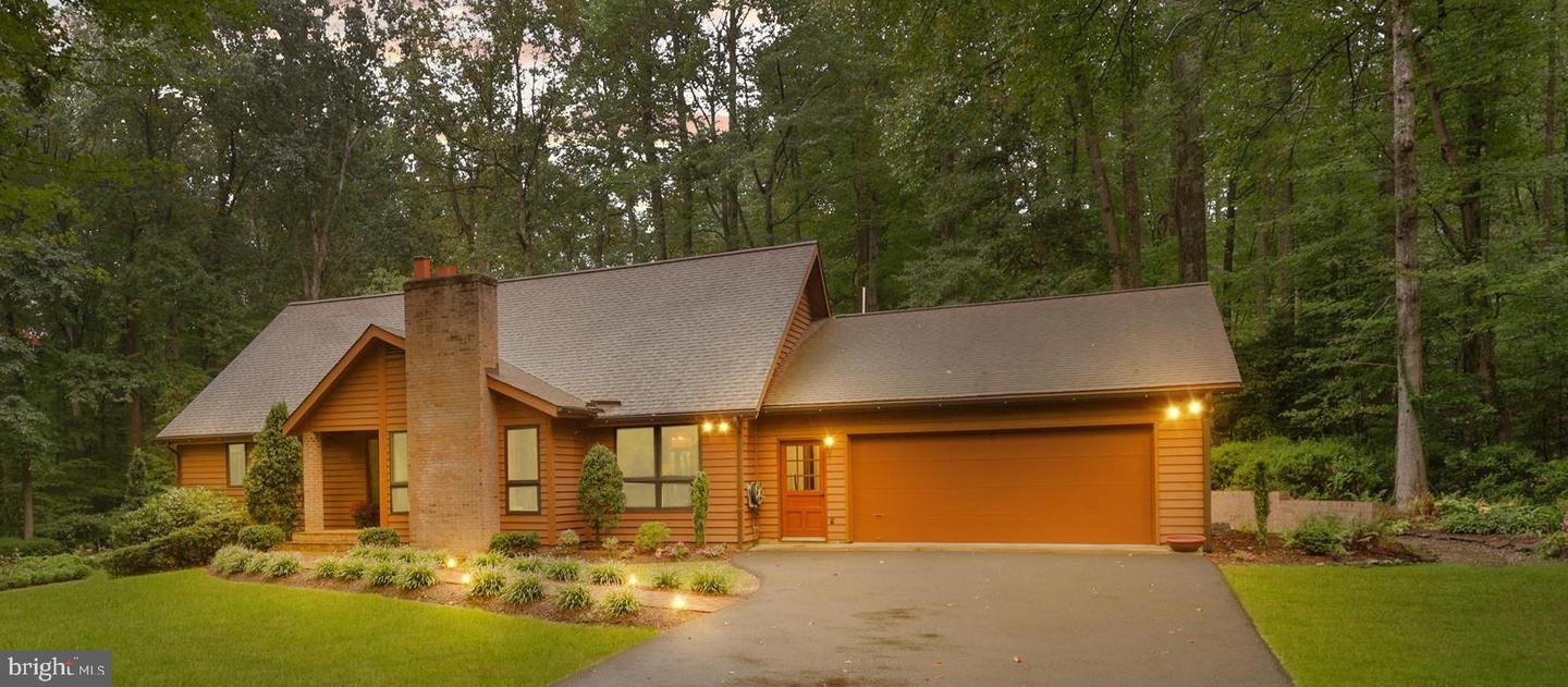 Clifton, Virginia, 20124, United States, 5 Bedrooms Bedrooms, ,4 BathroomsBathrooms,Residential,Active,1943827