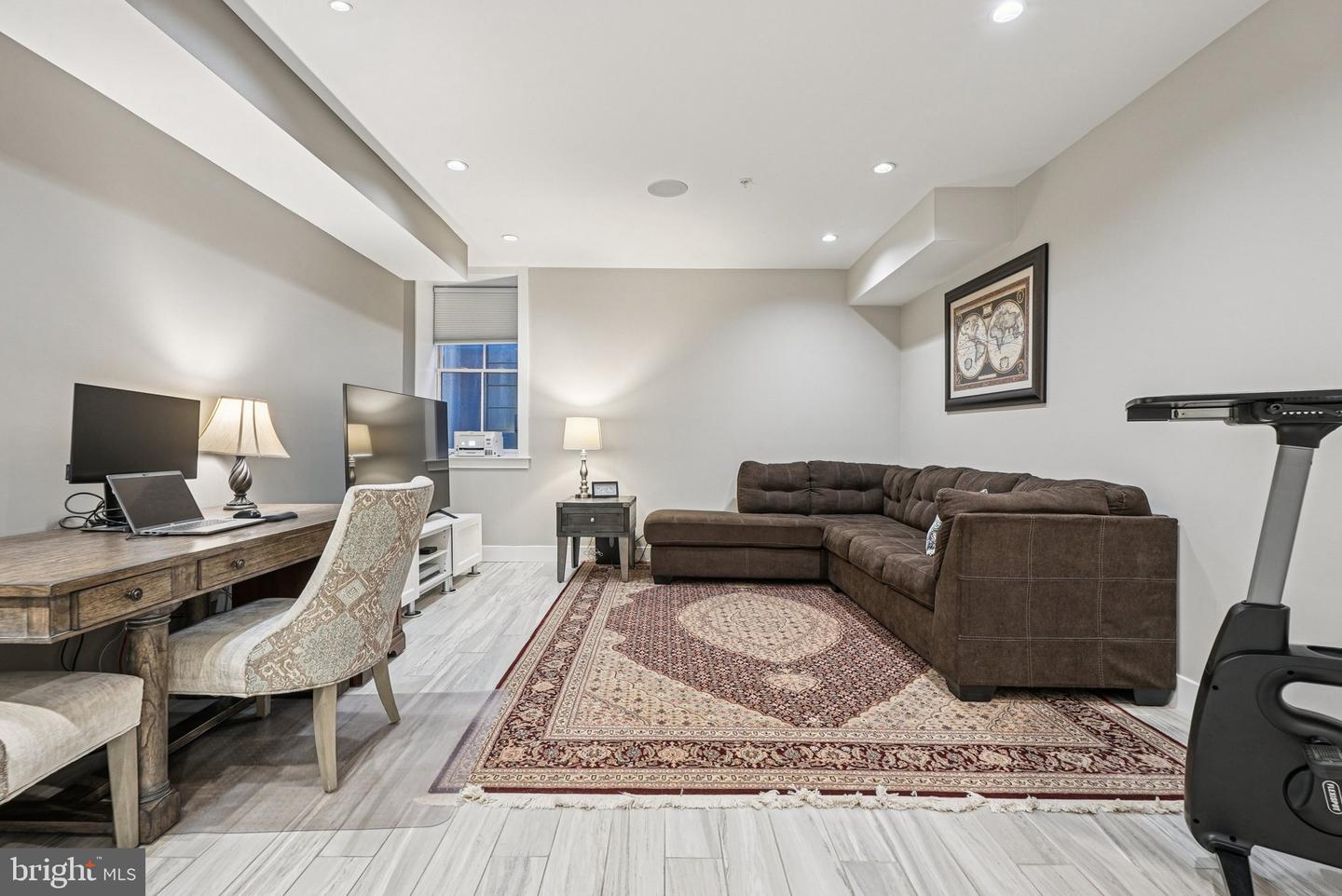 Philadelphia, Pennsylvania, 19147, United States, 4 Bedrooms Bedrooms, ,4 BathroomsBathrooms,Residential,Active,1999178