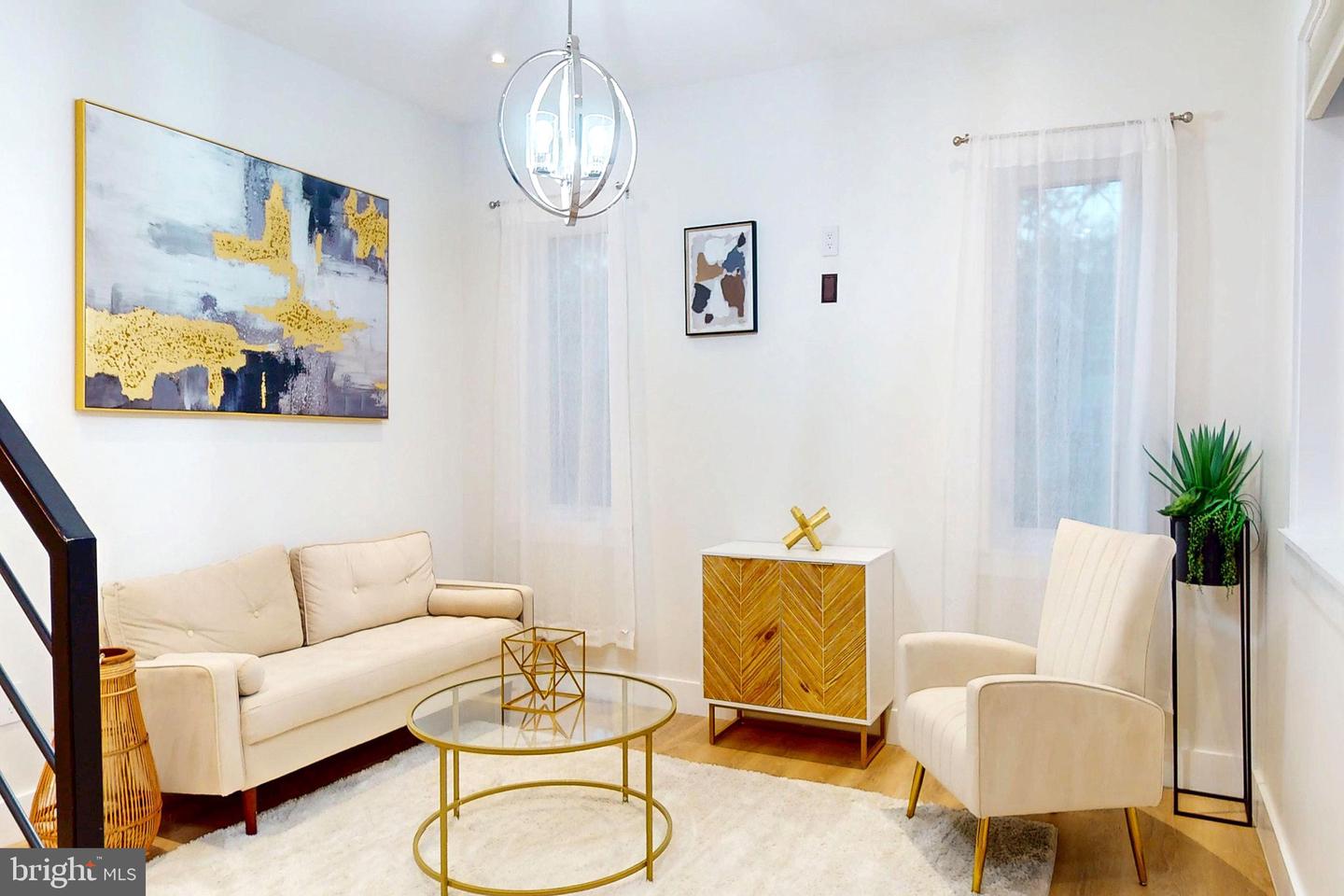 Washington, District Of Columbia, 20018, United States, 6 Bedrooms Bedrooms, ,5 BathroomsBathrooms,Residential,Active,1964489