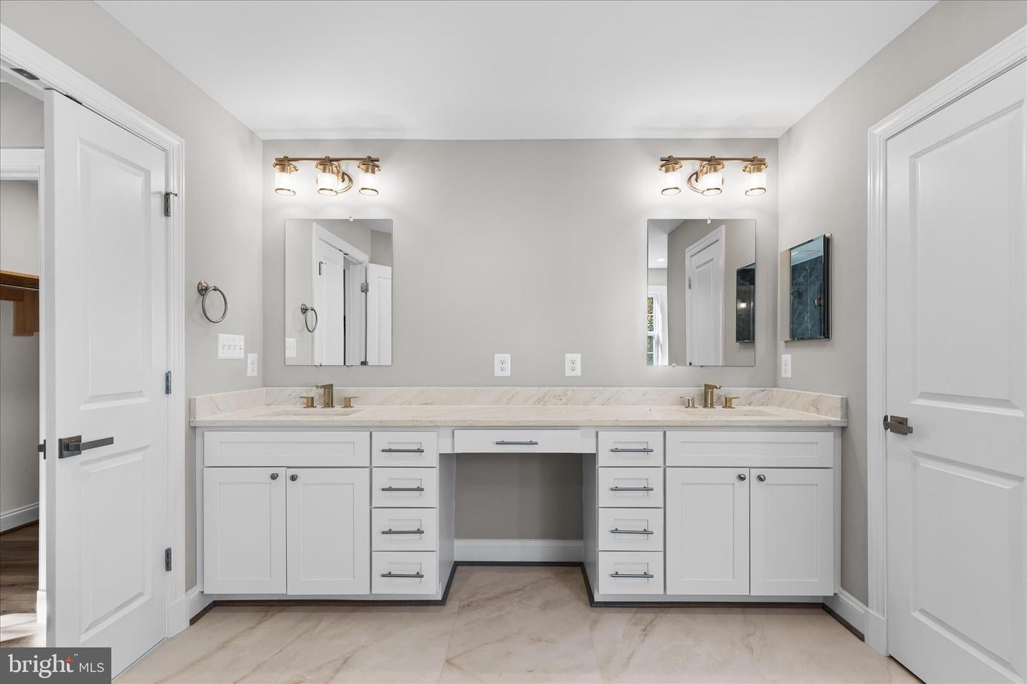 Fort Washington, Maryland, 20744, United States, 5 Bedrooms Bedrooms, ,4 BathroomsBathrooms,Residential,Active,1987253