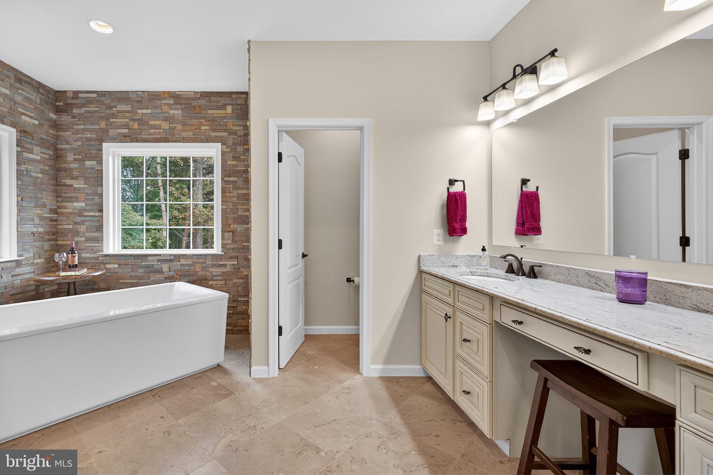 Ashburn, Virginia, 20148, United States, 5 Bedrooms Bedrooms, ,6 BathroomsBathrooms,Residential,Active,1952301