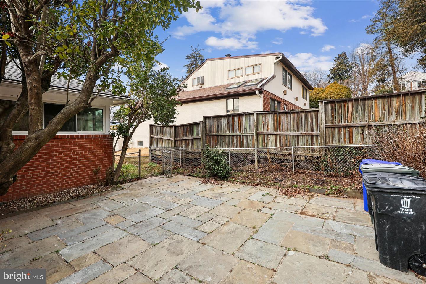 Arlington, Virginia, 22207, United States, 3 Bedrooms Bedrooms, ,3 BathroomsBathrooms,Residential,Active,2012923