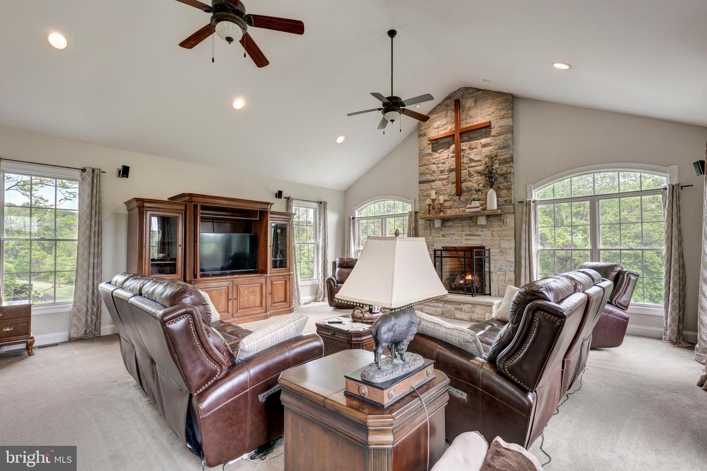 New Windsor, Maryland, 21776, United States, ,5 BathroomsBathrooms,Residential,Active,1829926