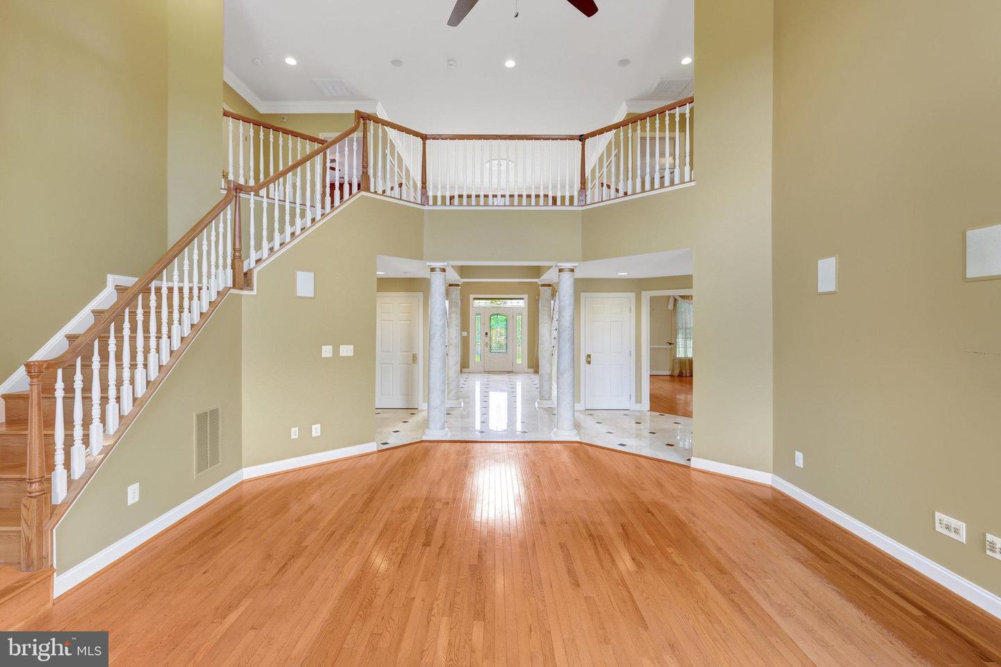 Leesburg, Virginia, 20175, United States, 4 Bedrooms Bedrooms, ,5 BathroomsBathrooms,Residential,Active,1894598