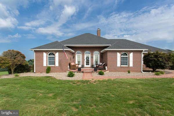 6435 GREENBRIAR CIR, CHAMBERSBURG, PA 17202 - Image 1